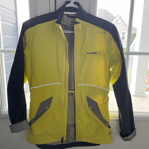Reebok yellow jacket/coat - Picture 2 of 3